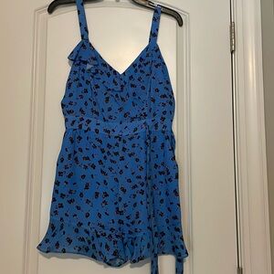 Cute romper. Great for summer